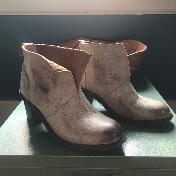 HOLDING HORSES Slice Ankle Booties, Leather, 6 - Picture 2 of 6